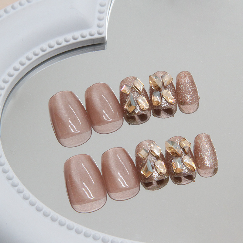 Set di 24 Unghie Finte a Occhi - Nail Art Oval recensione e prezzo