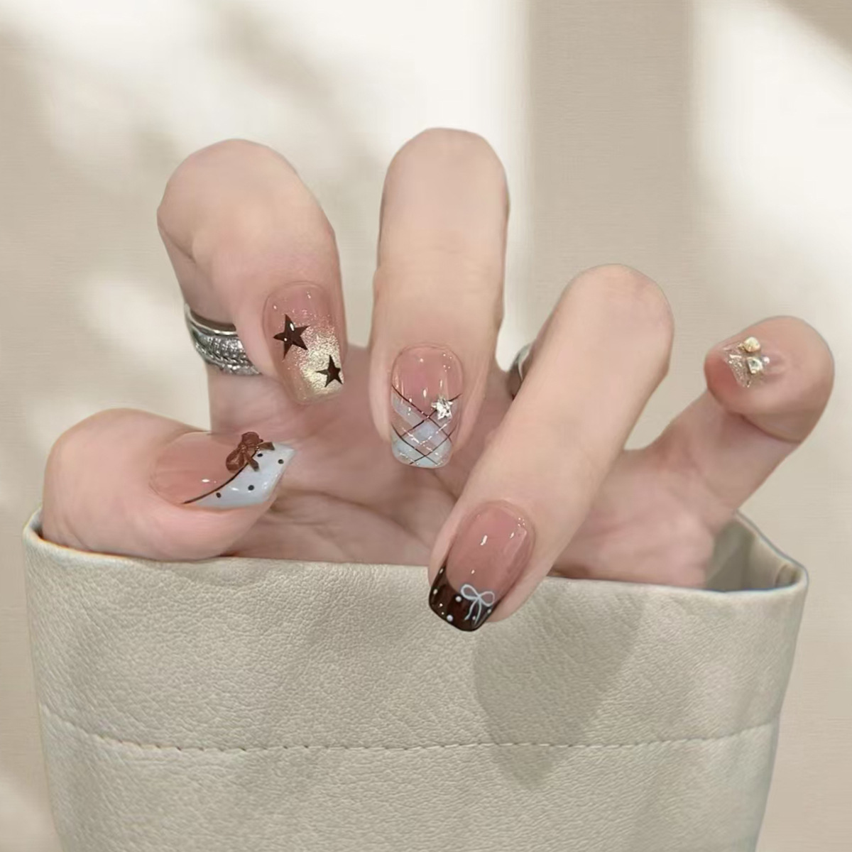 24 pezzi di unghie finte ovali - Nail Art Oval recensione e prezzo