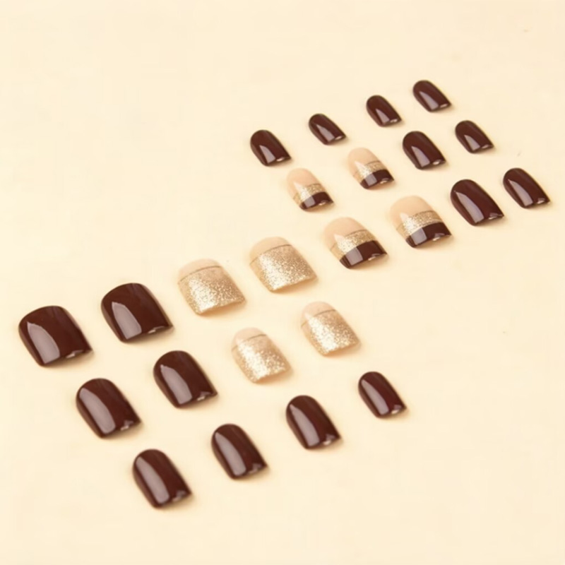 Unghie finte corte e quadrate  - Nail Art Inspo recensione e prezzo