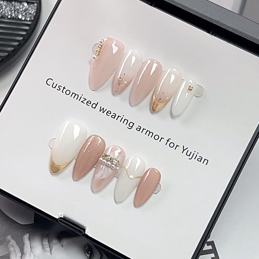 10 Pezzi Unghie Finte a Mandor - Nail Art Cat Eye Simple recensione e prezzo